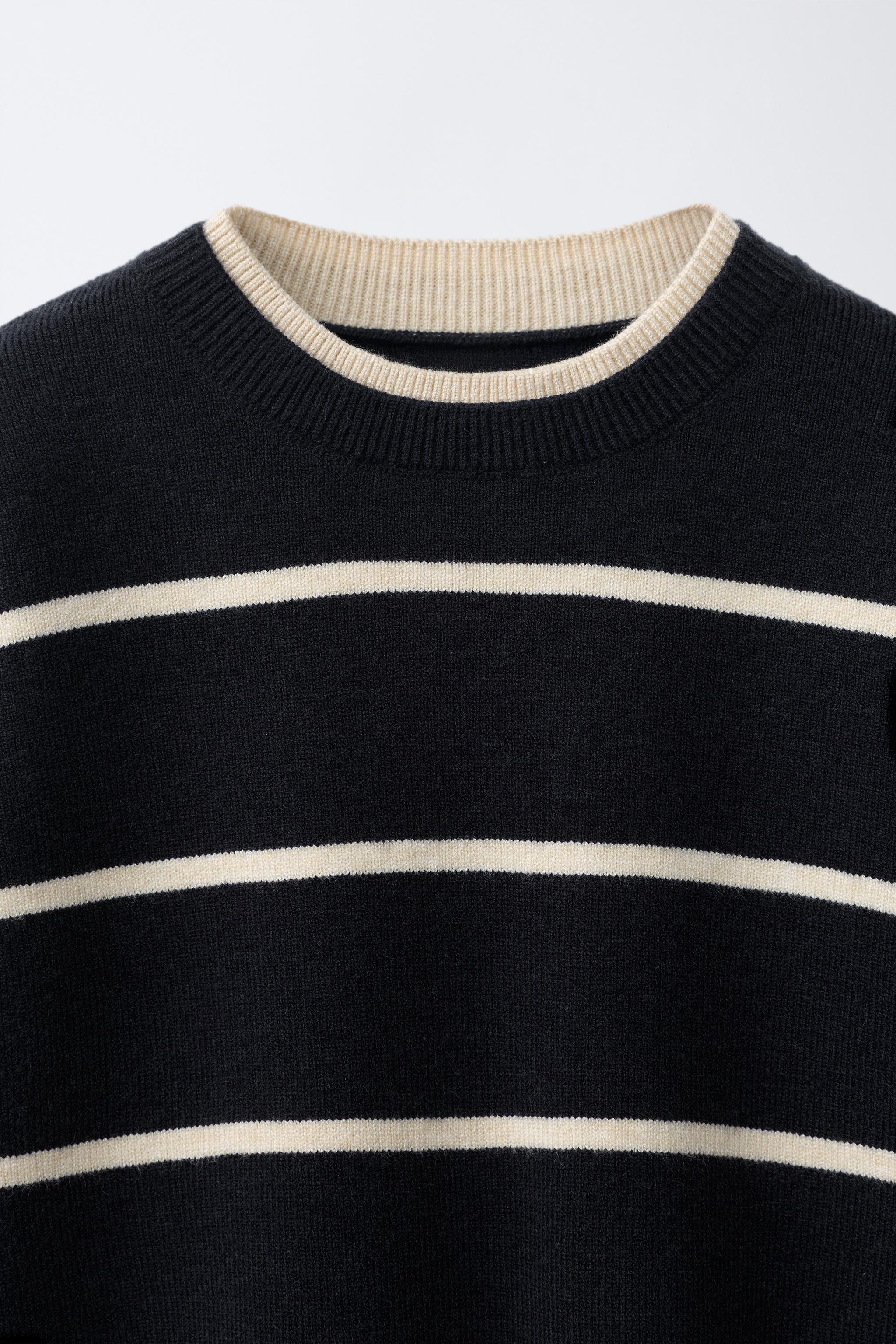 PULL EN MAILLE À RAYURES